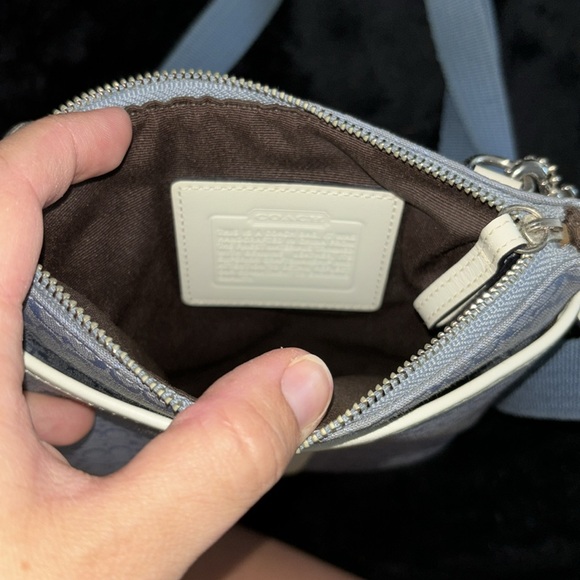 Coach designer crossbody bag and matching wallet - Picture 7 of 7
